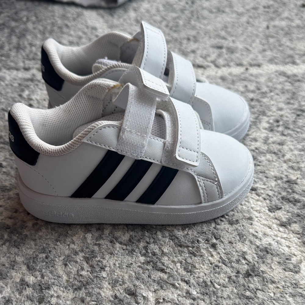 Adidas Kids White and Black Strap Sneakers